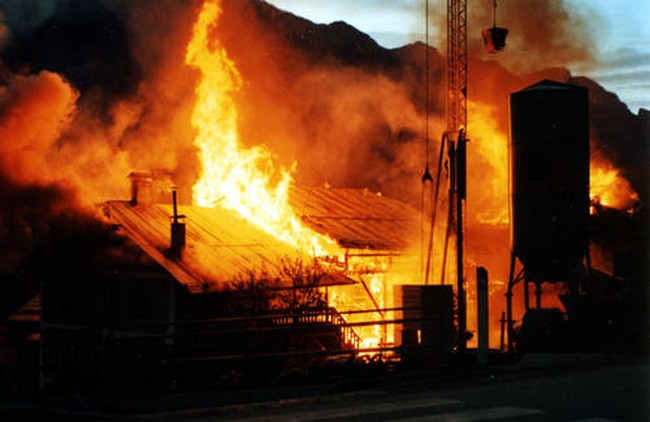 Incendi ad abitazioni.